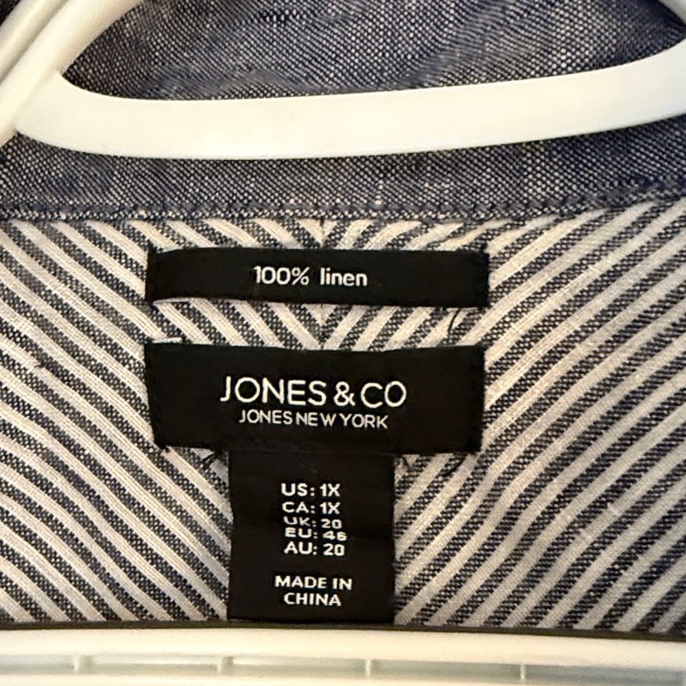 Jones and Co. Linen Jacket - Picture 2 of 3